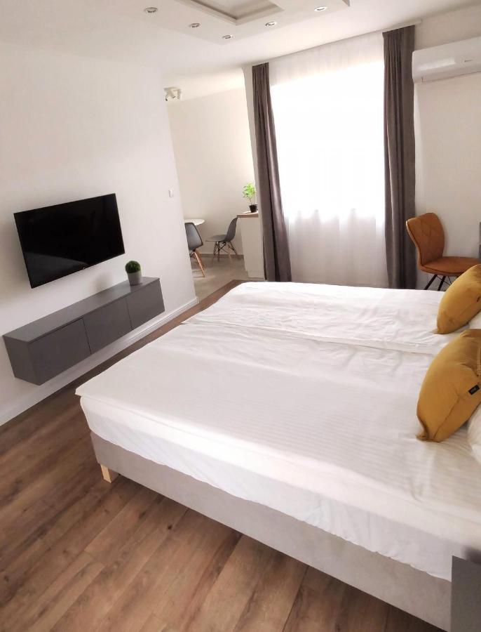 Helena Studio Apartman Siofok Luaran gambar