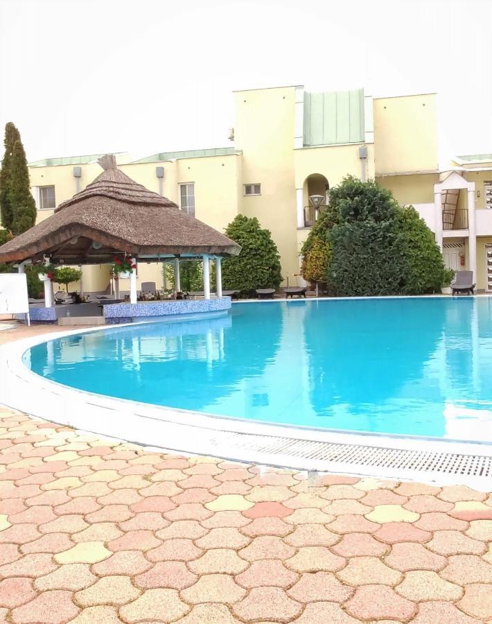 Helena Studio Apartman Siofok Luaran gambar