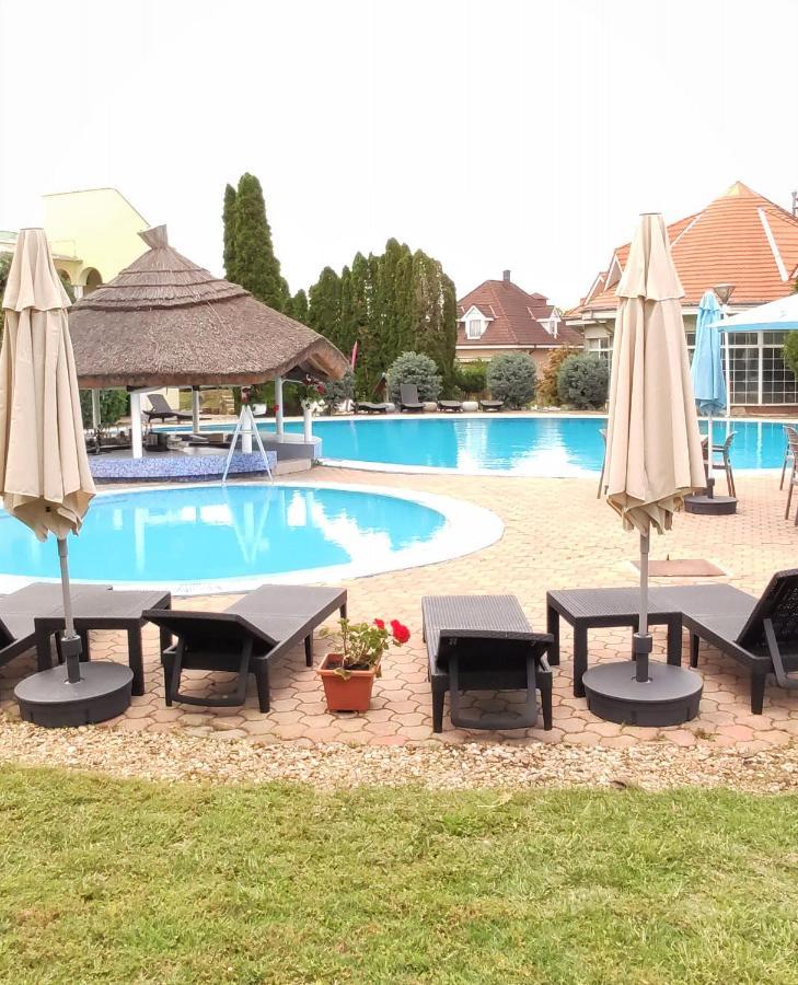 Helena Studio Apartman Siofok Luaran gambar