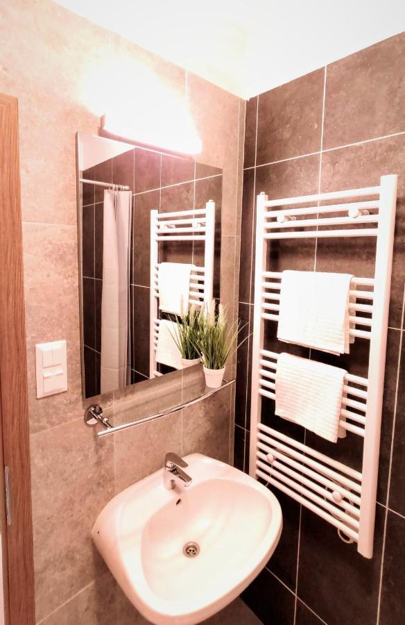 Helena Studio Apartman Siofok Luaran gambar