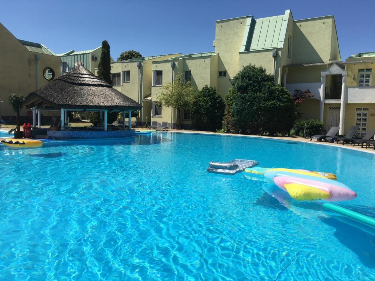 Helena Studio Apartman Siofok Luaran gambar