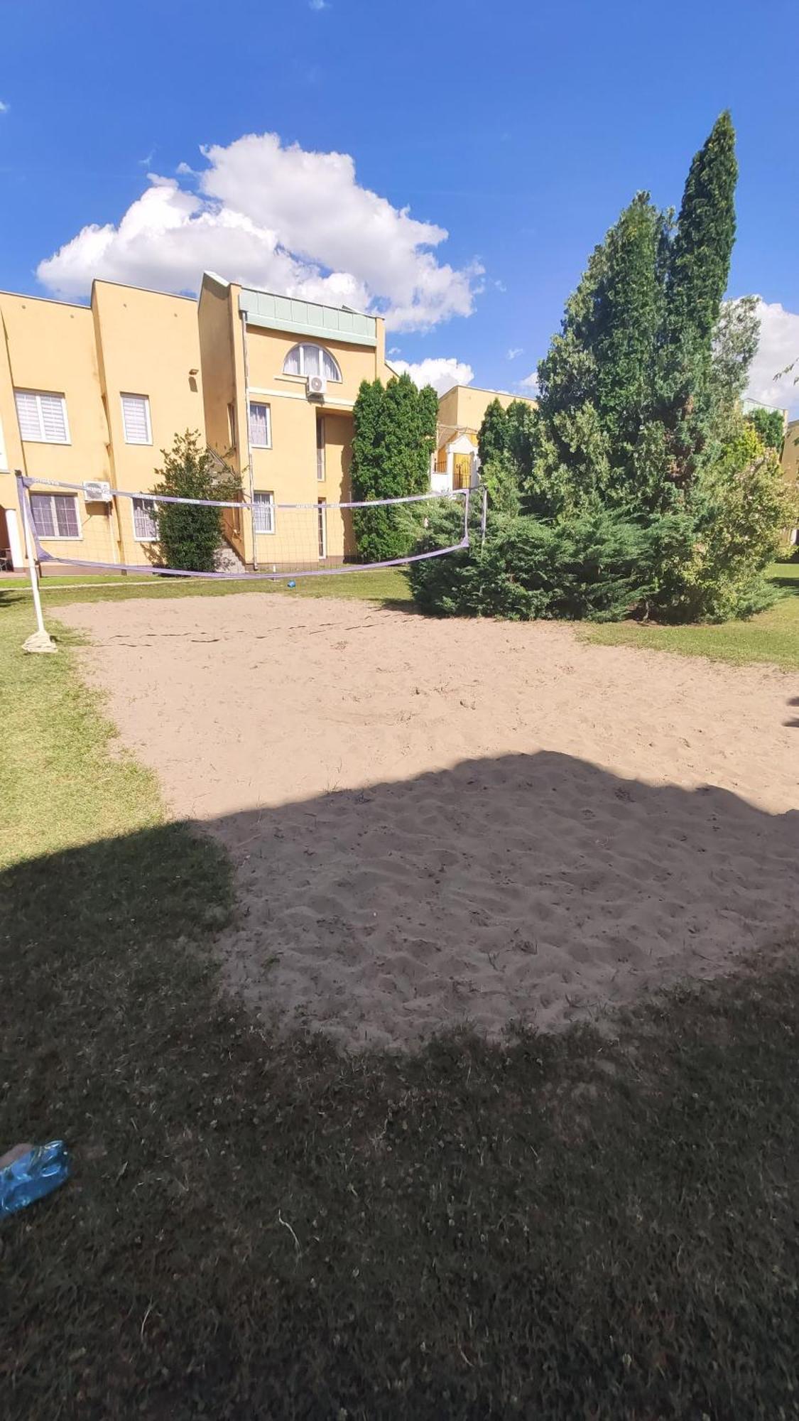 Helena Studio Apartman Siofok Luaran gambar