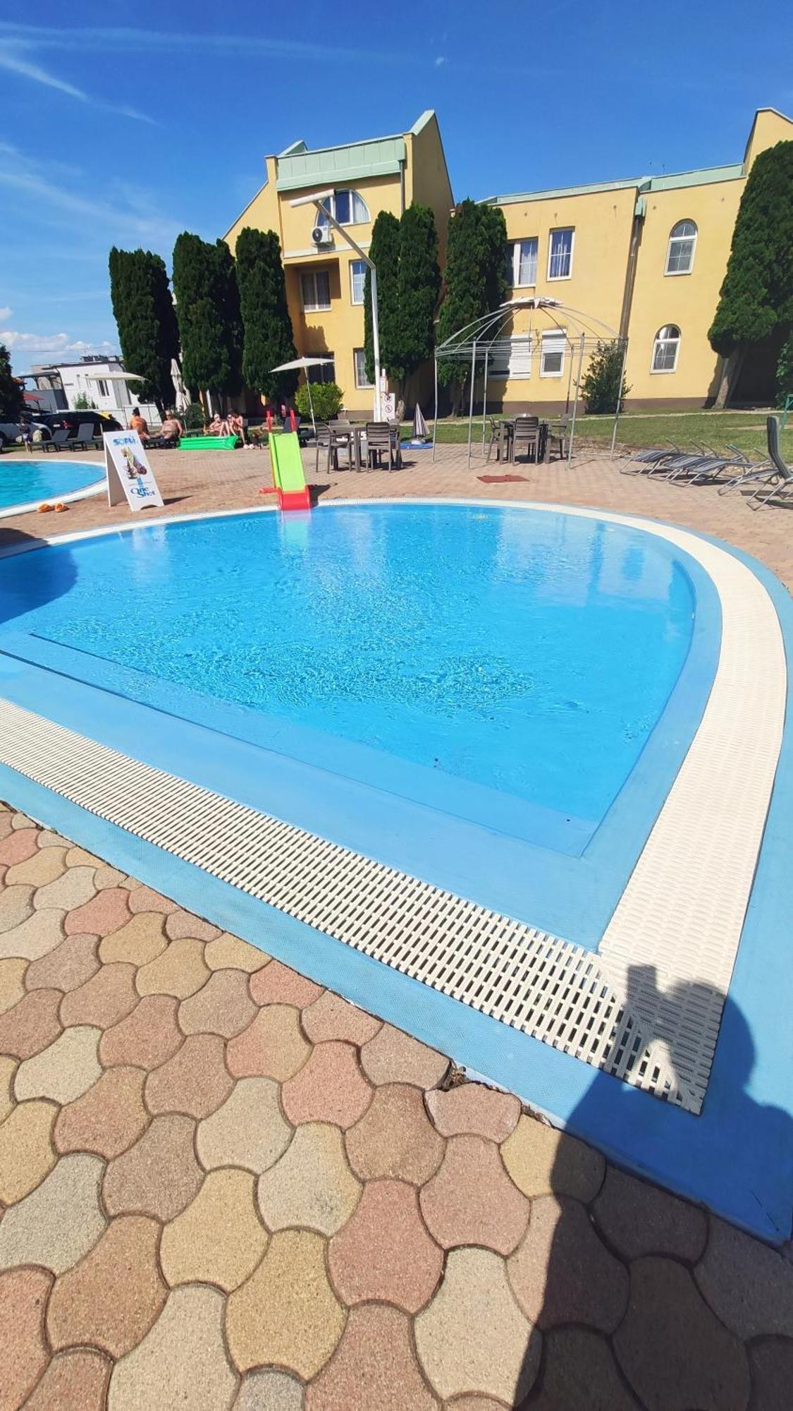 Helena Studio Apartman Siofok Luaran gambar